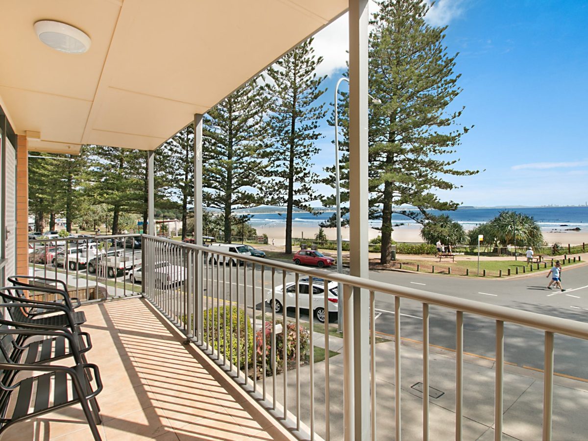 Pacific View Unit 3 – Right on the beach in Rainbow Bay Coolangatta